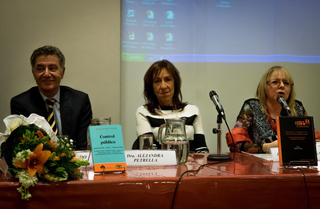 presentación libro Petrella salud mental y salud publica (5)